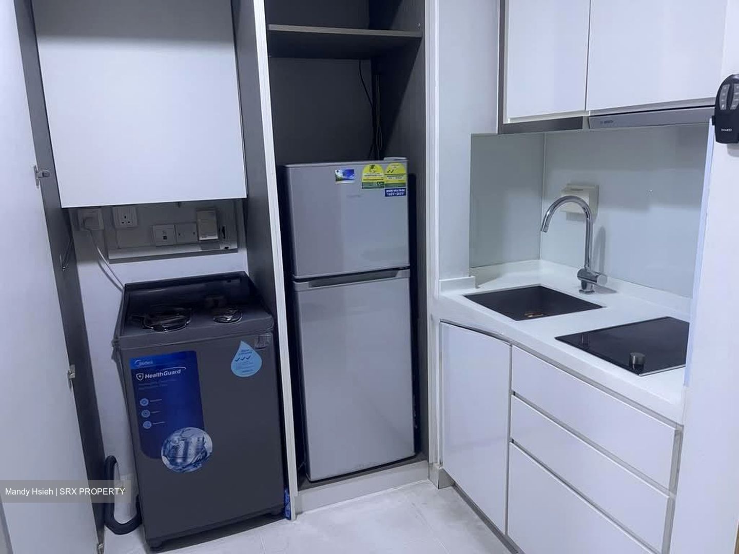 Casa Cambio (D19), Condominium #579803751